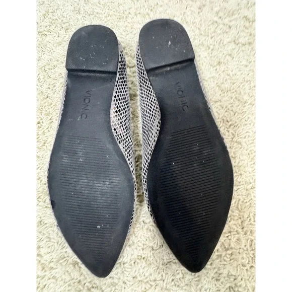 Vionic Caballo Shoes Flats Silver Snakeskin Print Leather Pointed Toe Size 9 - Picture 10 of 11